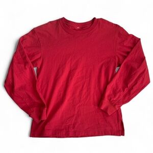 100% Cotton NWOT UNIQLO classic red crewneck sweater